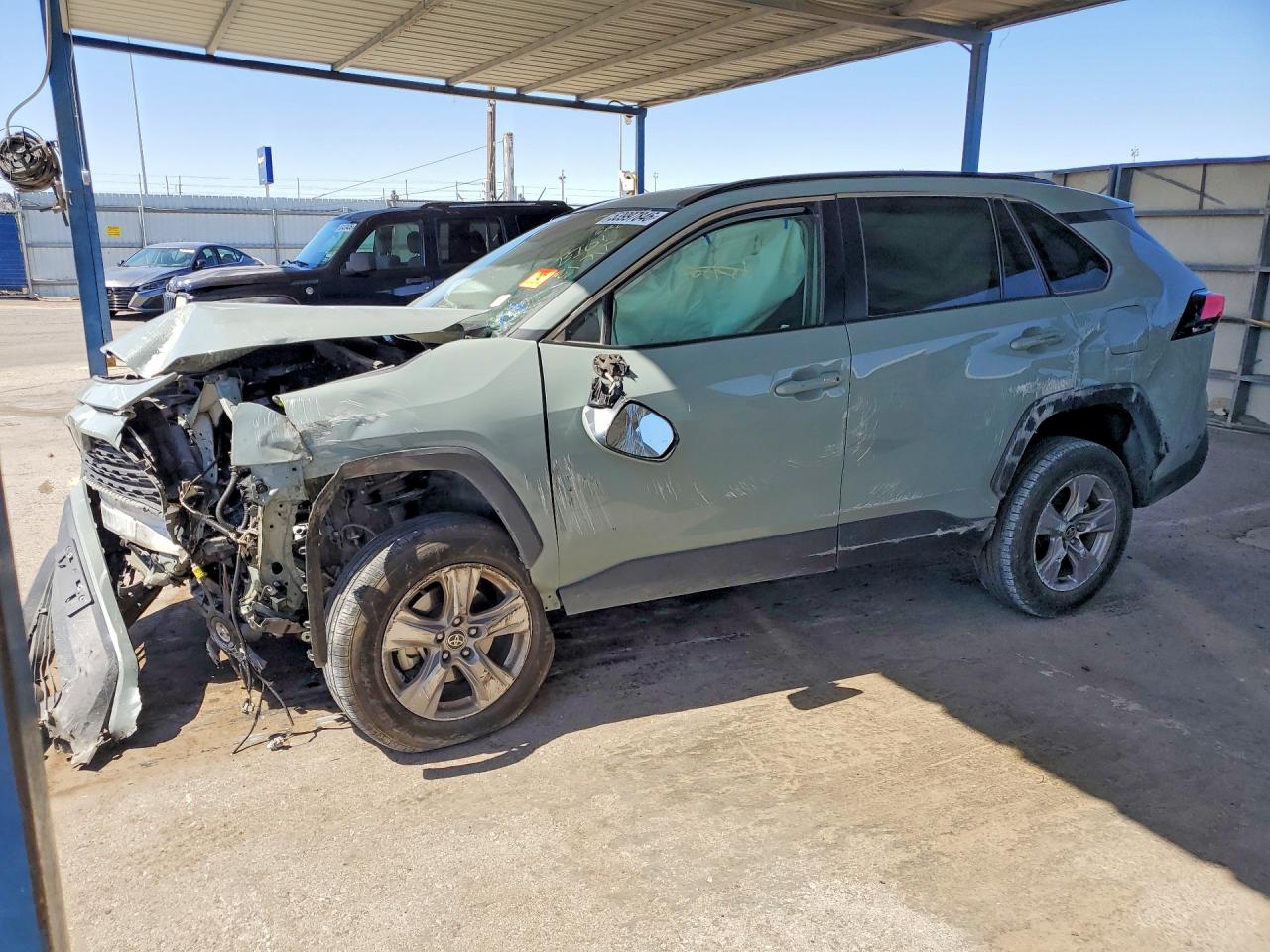 2023 TOYOTA RAV4 XLE