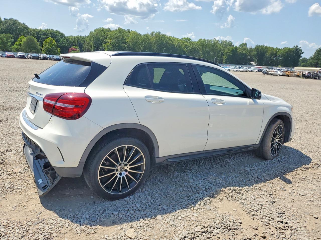 2018 MERCEDES-BENZ GLA 250 4MATIC — снимка 3