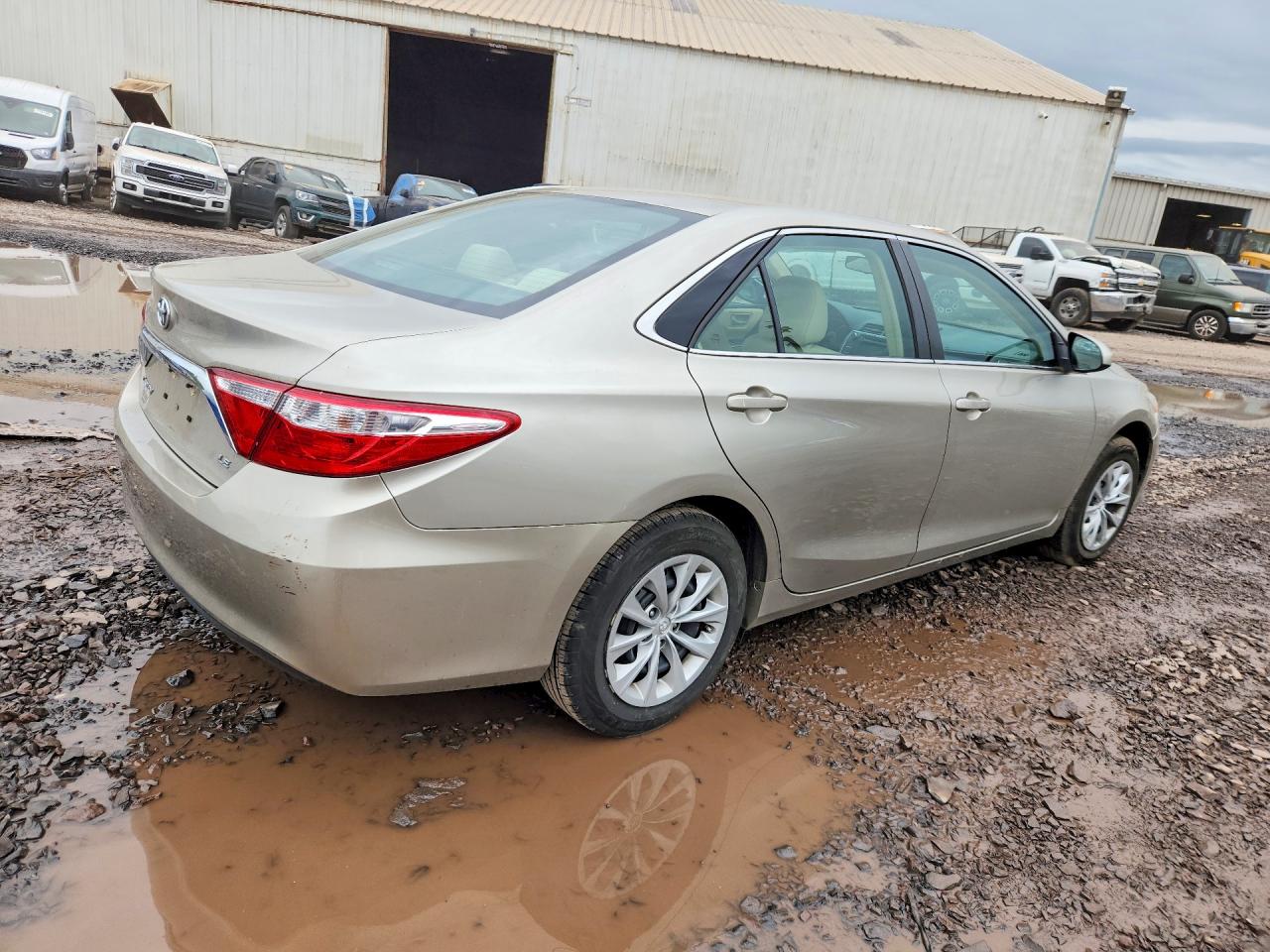2017 TOYOTA CAMRY LE — снимка 3