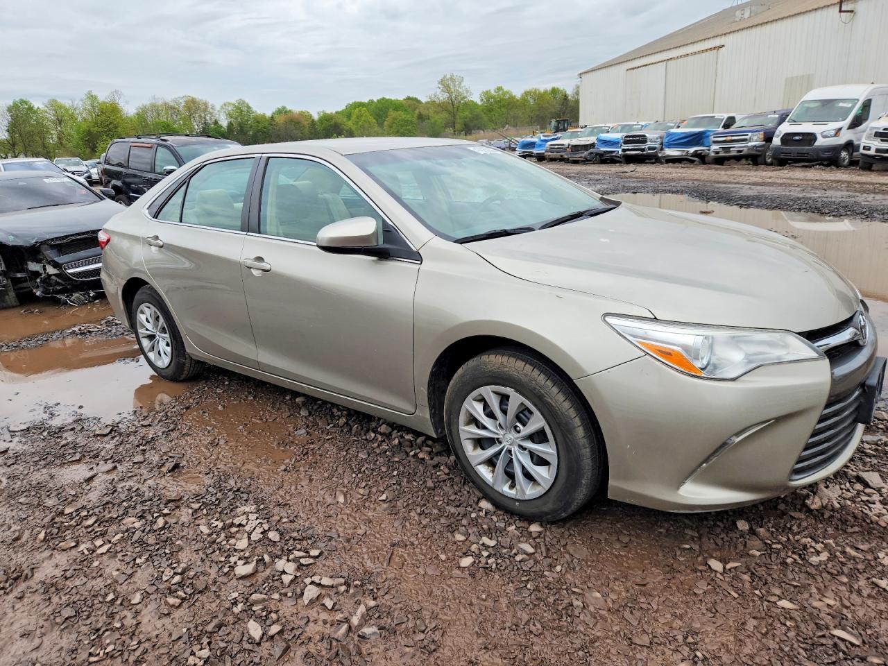 2017 TOYOTA CAMRY LE — снимка 4
