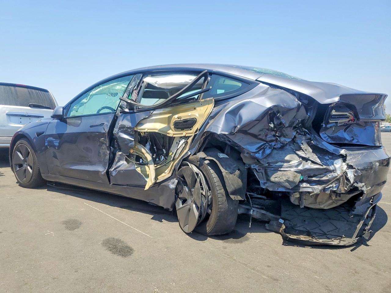 2023 TESLA MODEL 3 — снимка 2