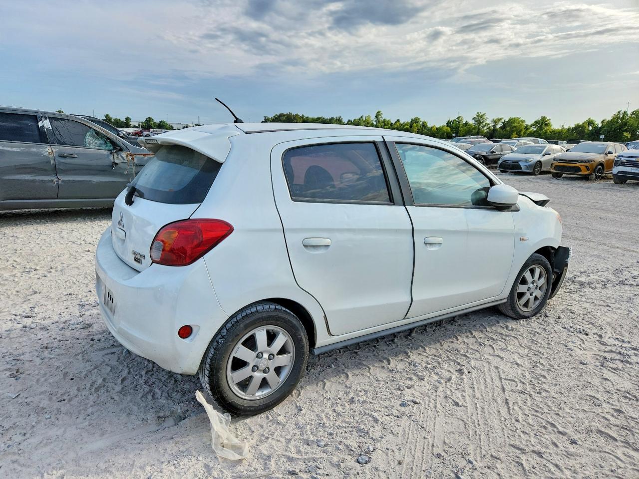 2015 MITSUBISHI MIRAGE ES — снимка 4