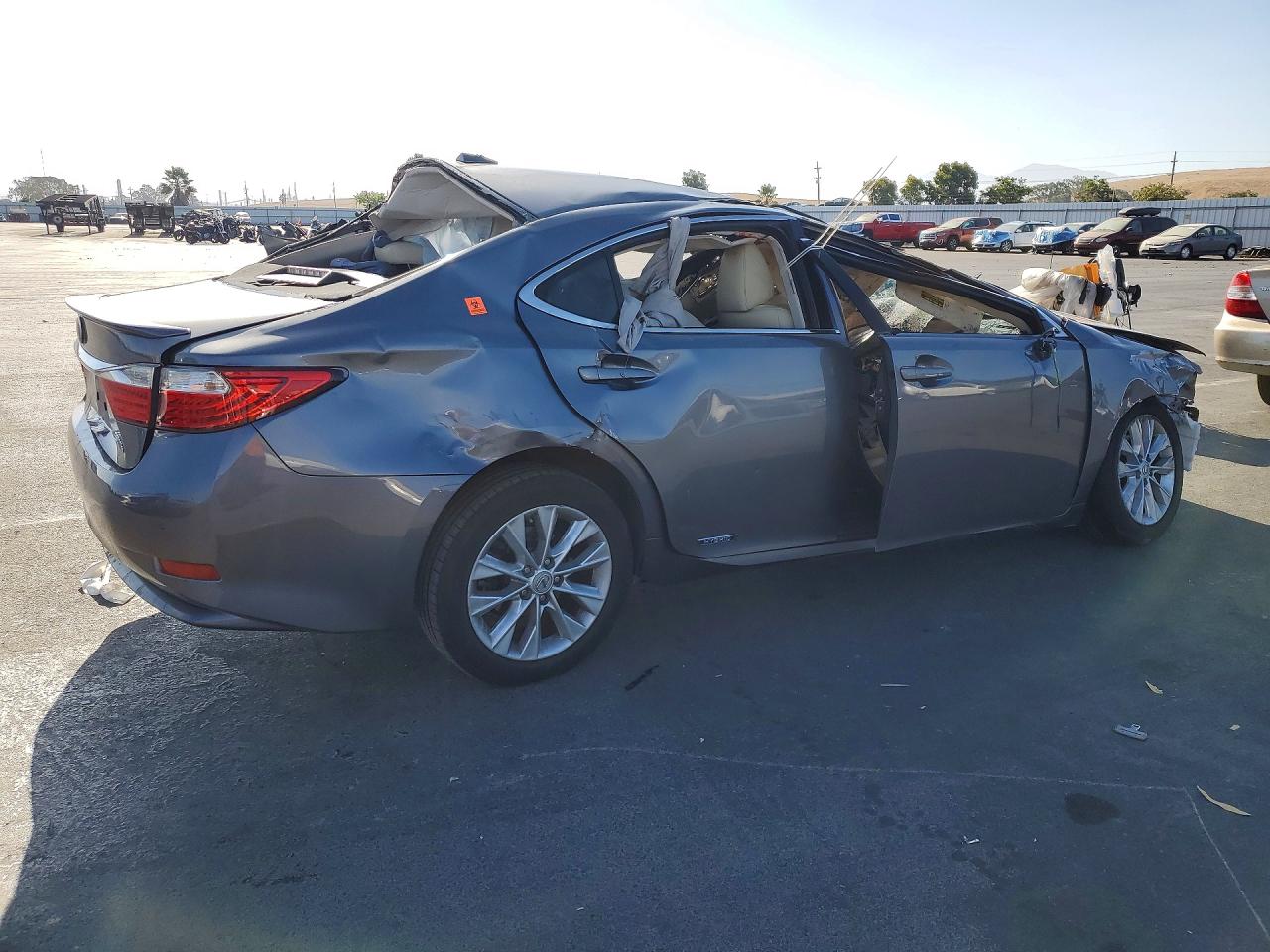 2013 LEXUS ES 300H — снимка 3