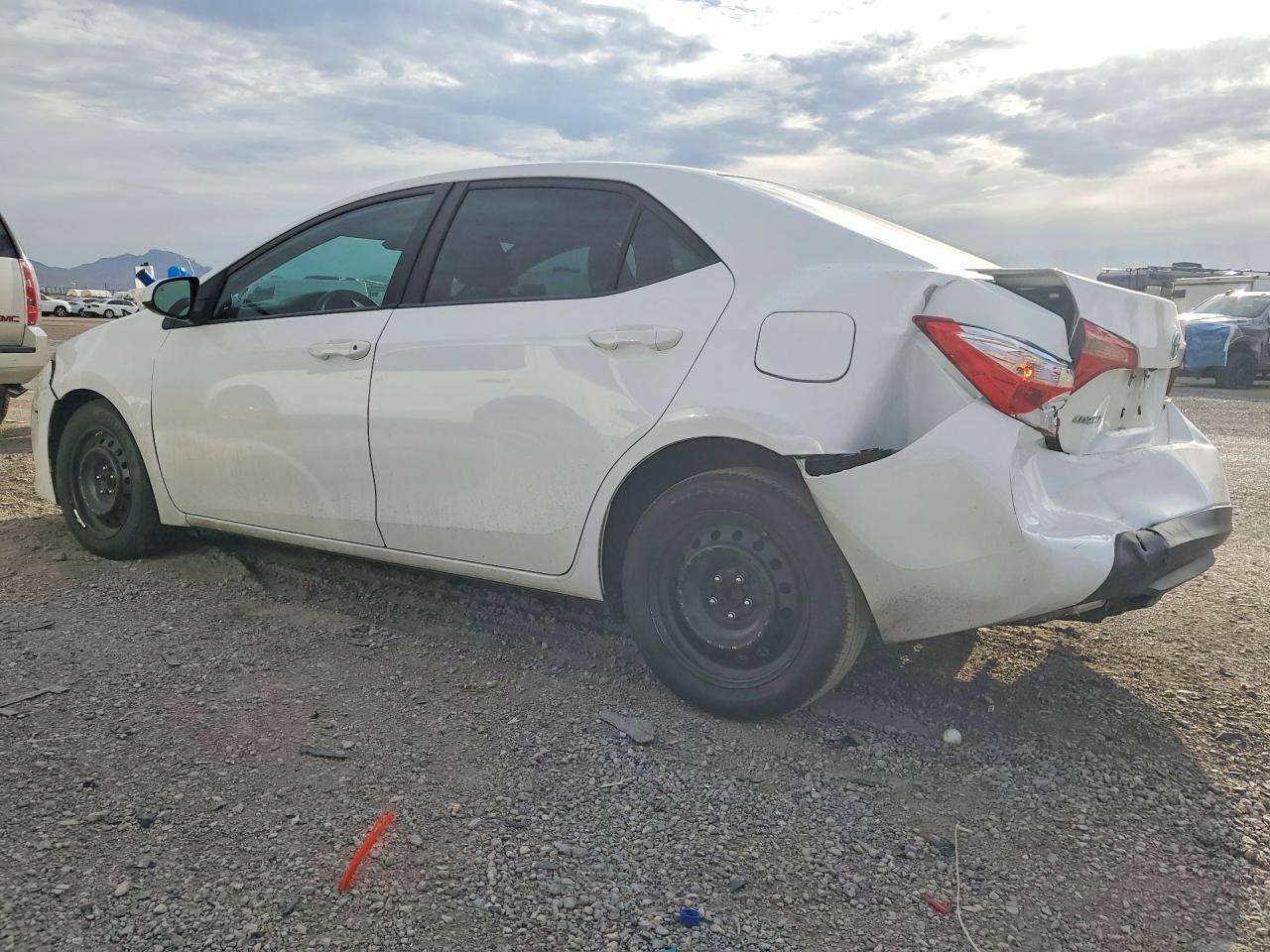2019 TOYOTA COROLLA LE — снимка 2