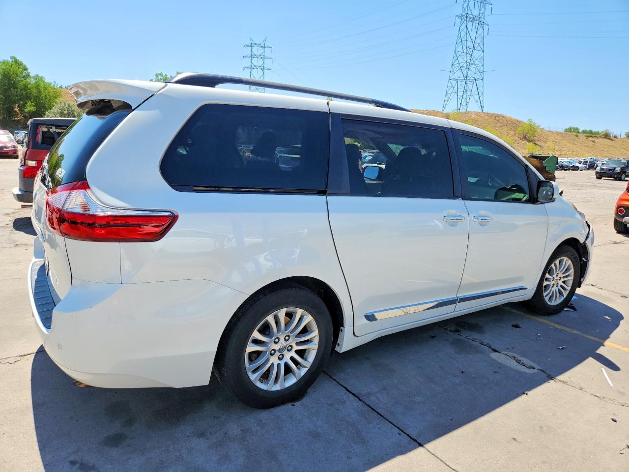 2016 TOYOTA SIENNA XLE 8-PASSENGER — снимка 3