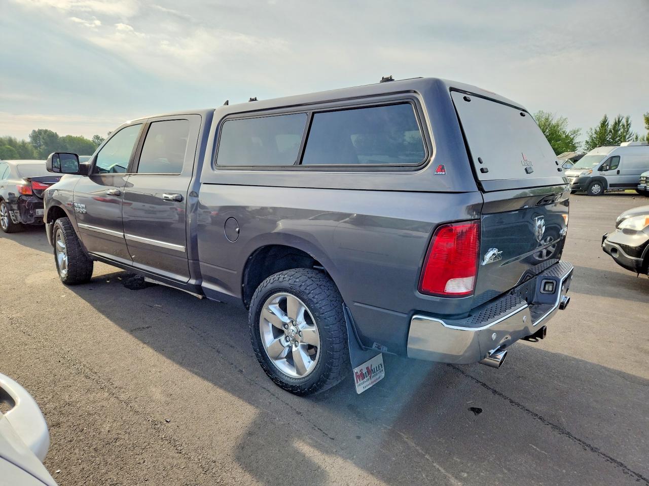 2015 RAM 1500 SLT — снимка 2