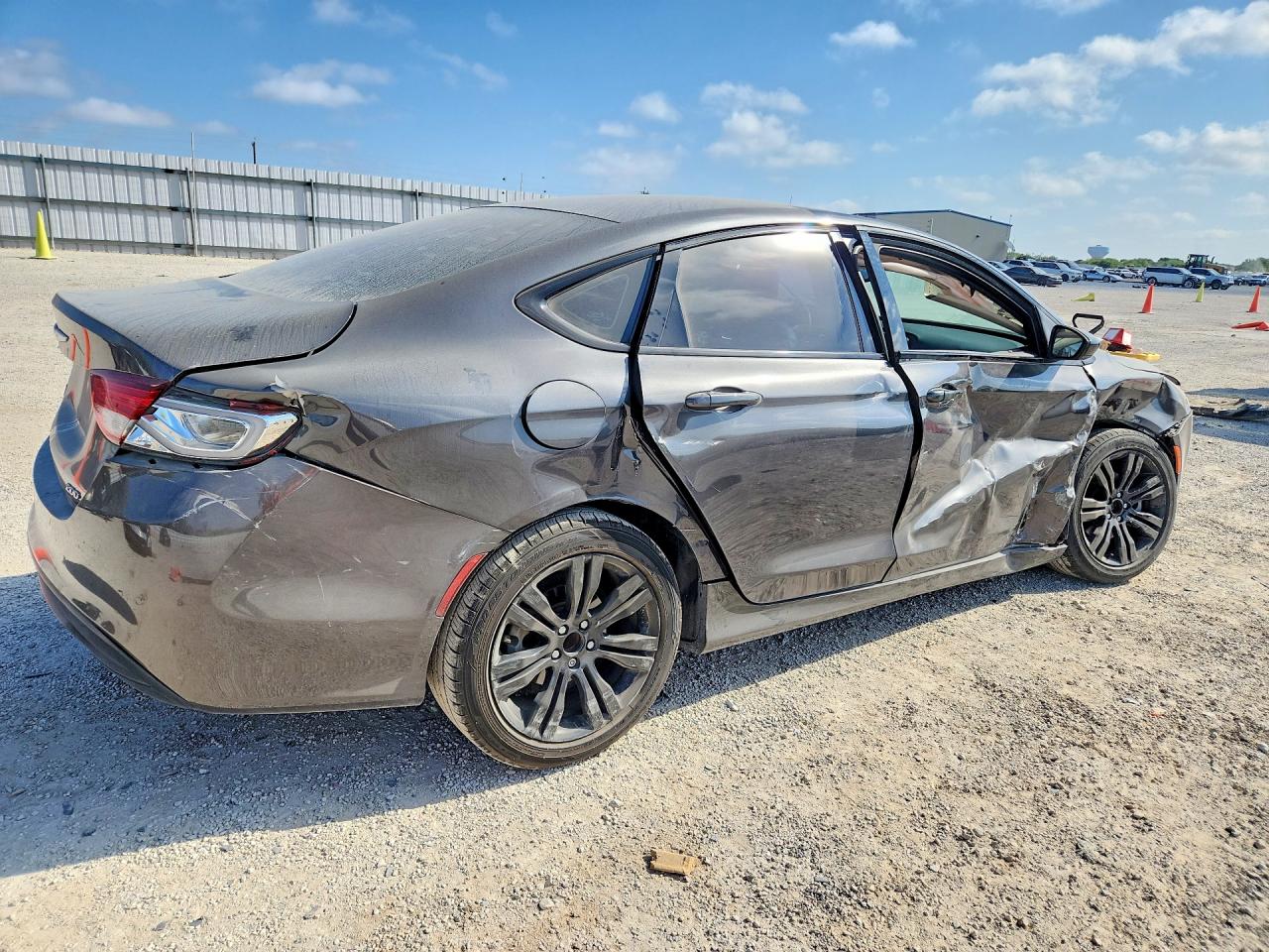 2017 CHRYSLER 200 LX — снимка 3