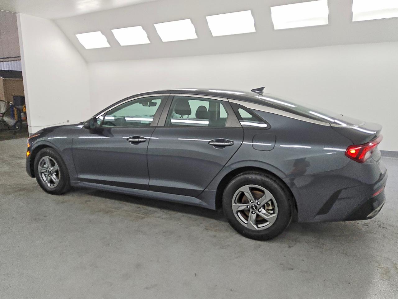 2022 KIA K5 LXS — снимка 2