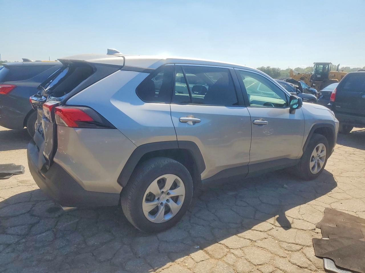 2025 TOYOTA RAV4 LE — снимка 3
