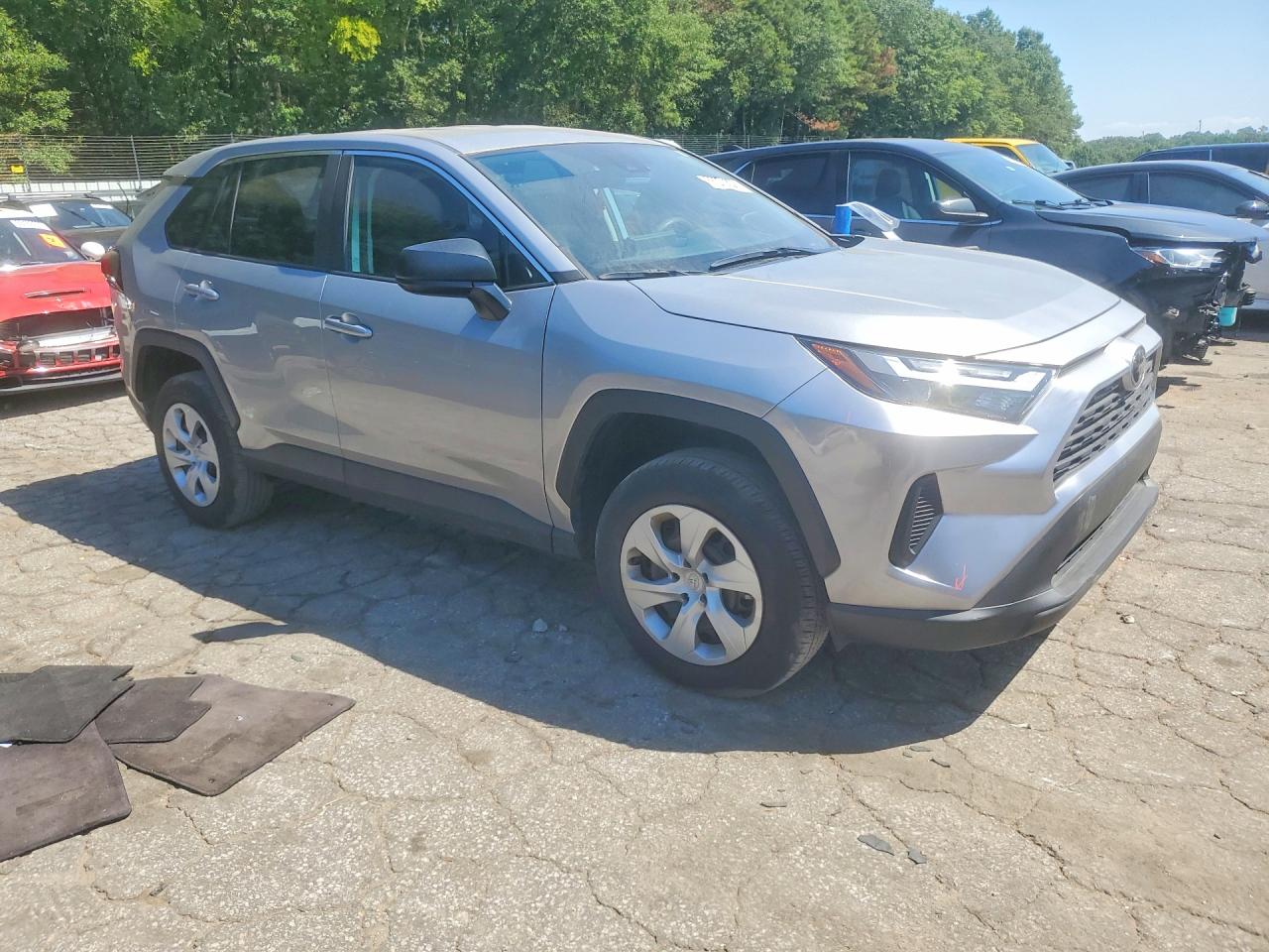 2025 TOYOTA RAV4 LE — снимка 4