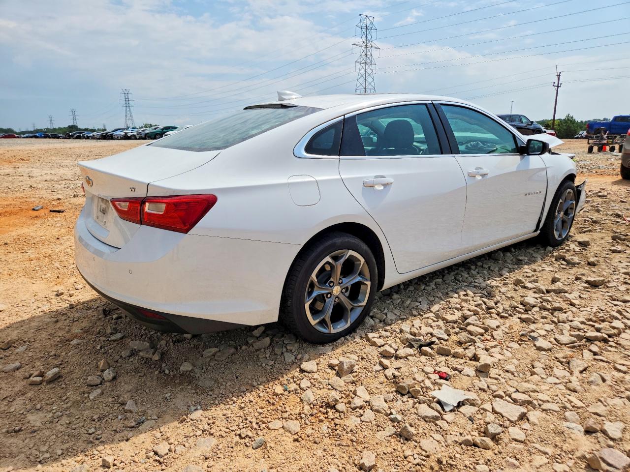 2024 CHEVROLET MALIBU LT — снимка 3