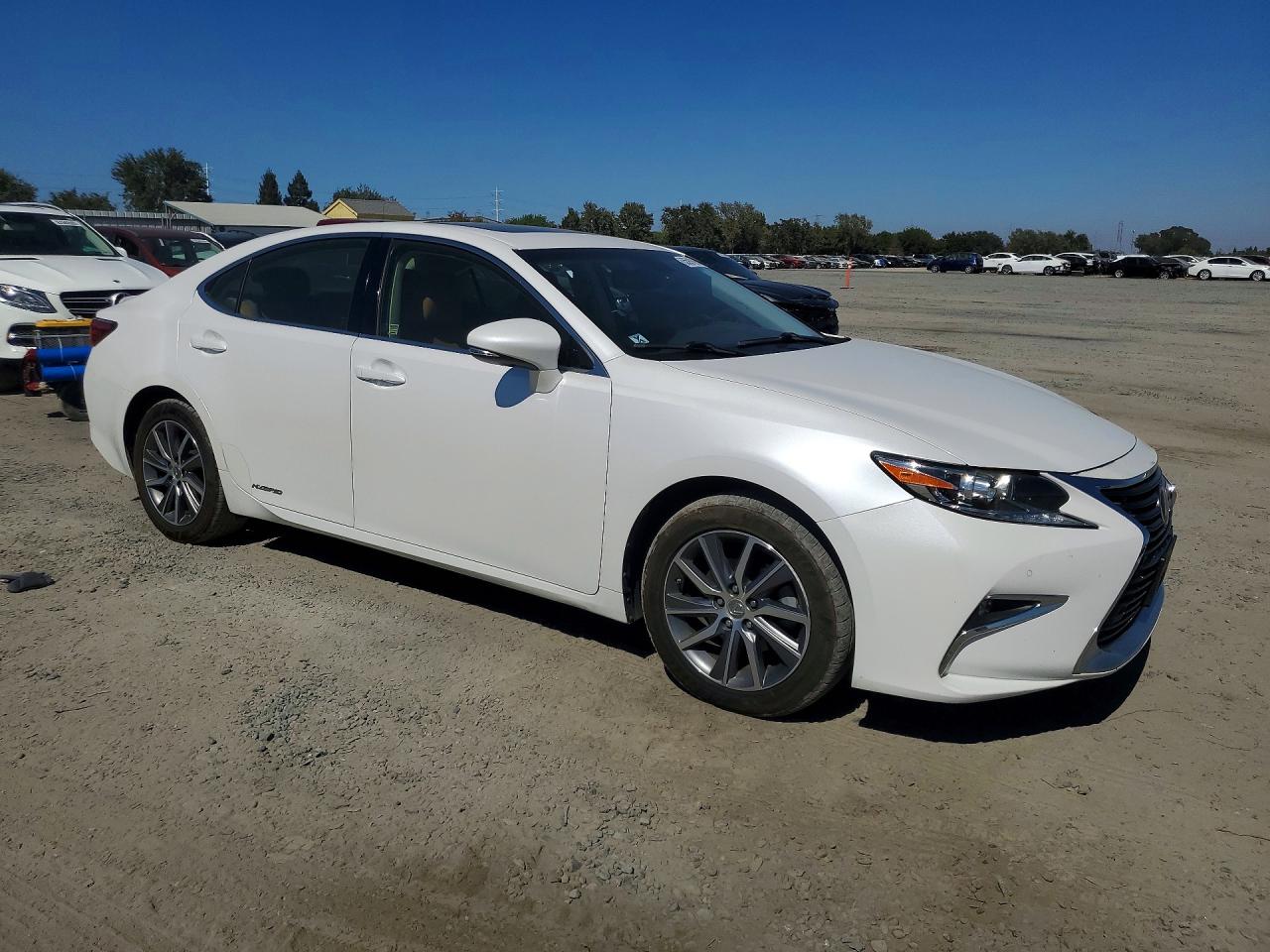 2016 LEXUS ES 300H — снимка 4