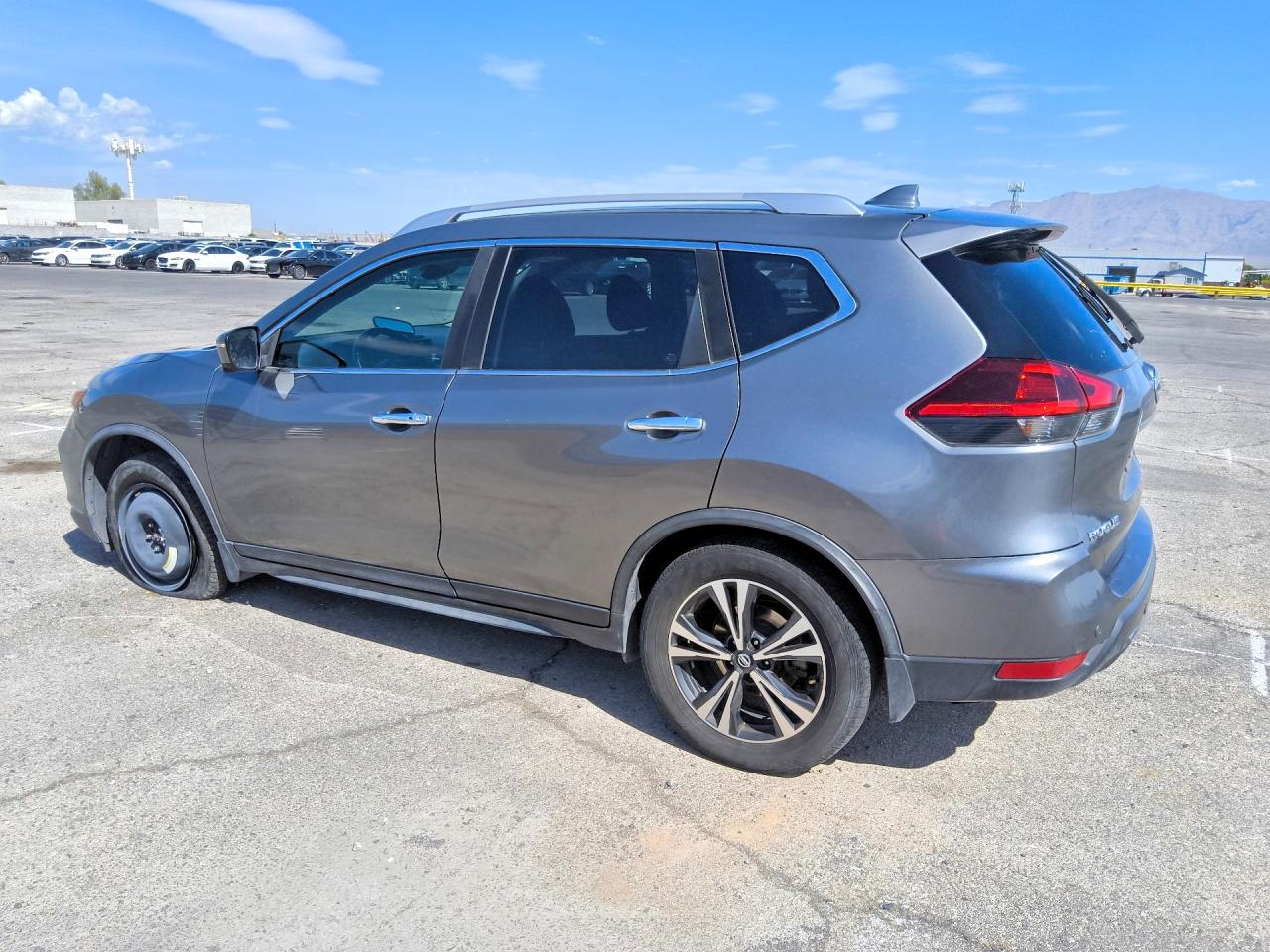 2019 NISSAN ROGUE SV — снимка 2