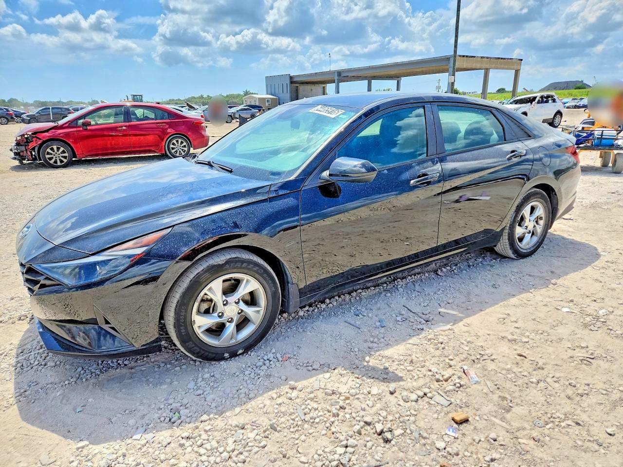 2023 HYUNDAI ELANTRA SE