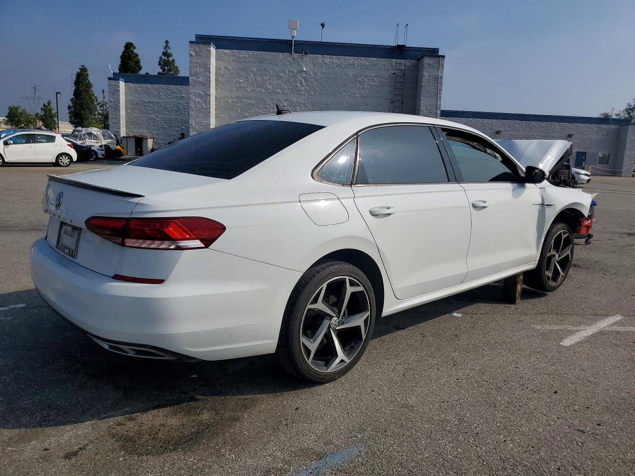 2020 VOLKSWAGEN PASSAT R-LINE — снимка 3