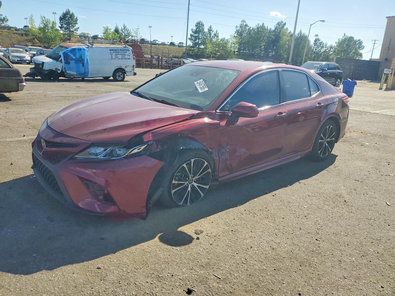 2018 TOYOTA CAMRY SE