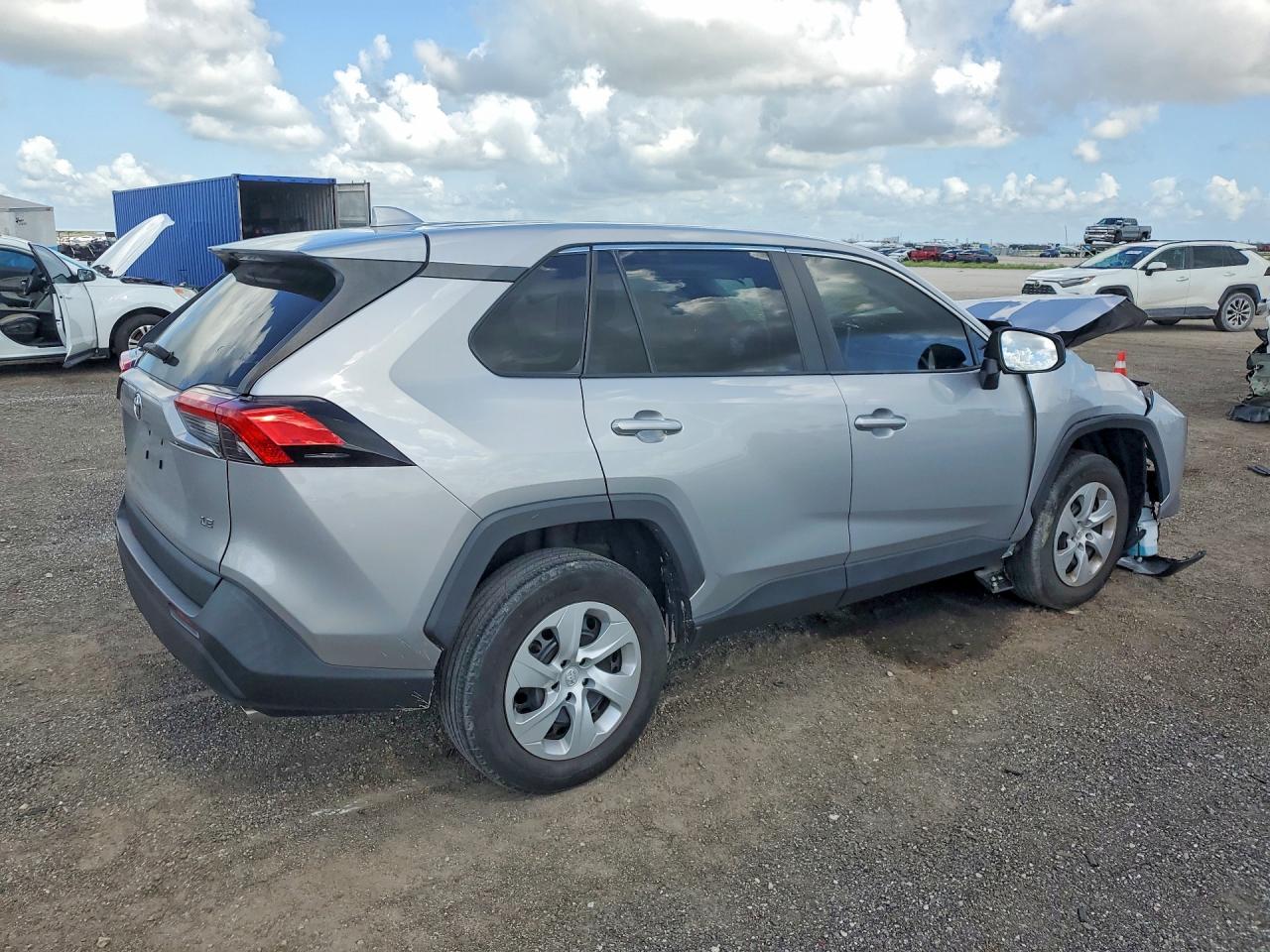 2023 TOYOTA RAV4 LE — снимка 3