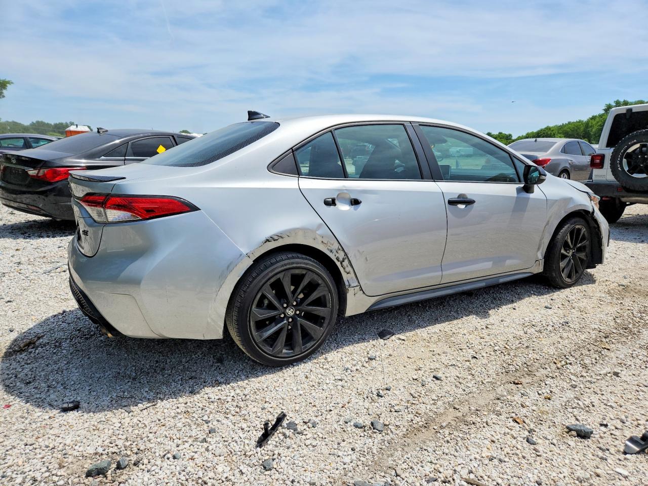 2021 TOYOTA COROLLA SE NIGHTSHADE EDITION — снимка 3