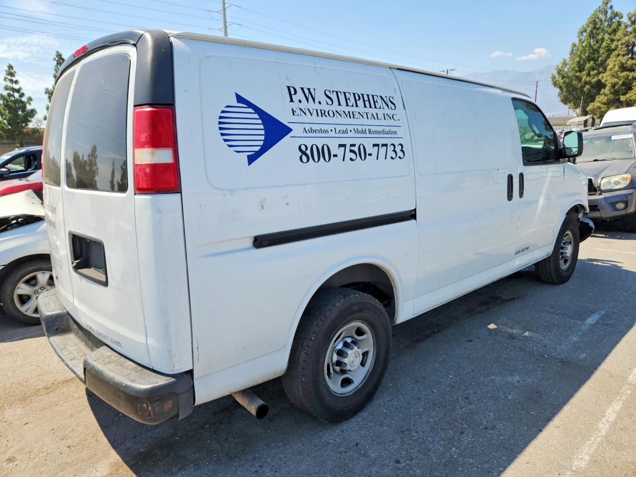 2017 CHEVROLET EXPRESS 2500 — снимка 3