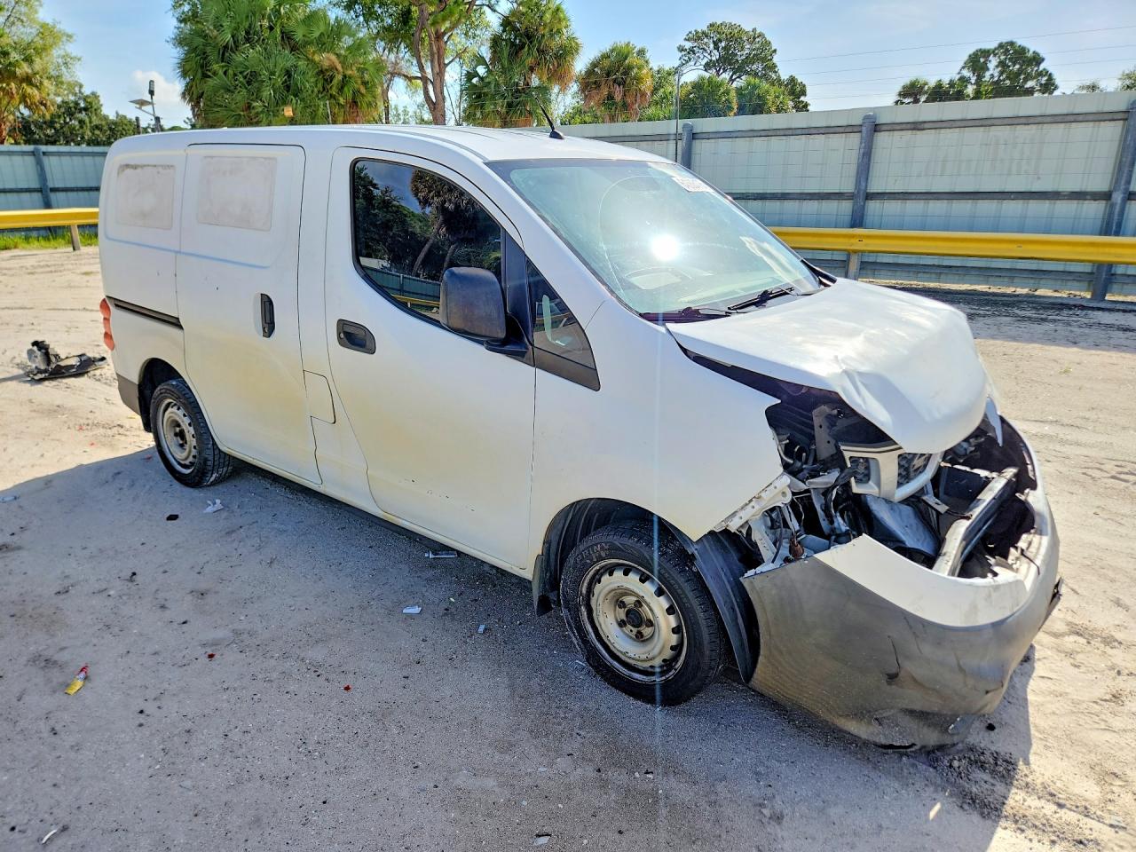 2015 NISSAN NV200 S — снимка 4
