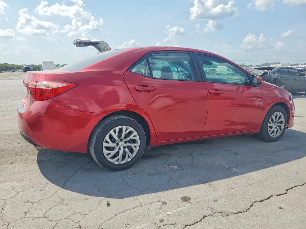 2018 TOYOTA COROLLA LE — снимка 3