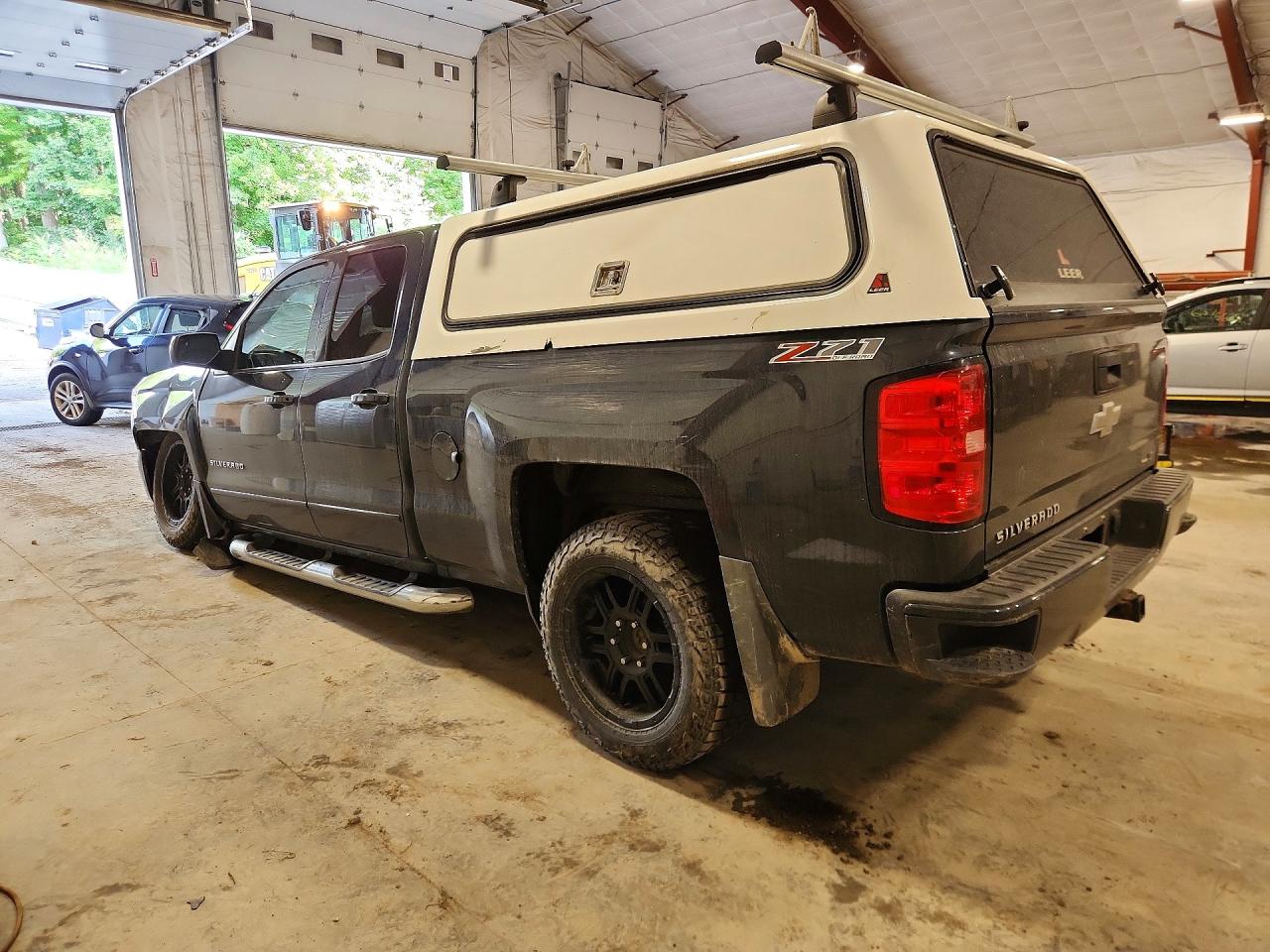 2017 CHEVROLET SILVERADO K1500 LT — снимка 2