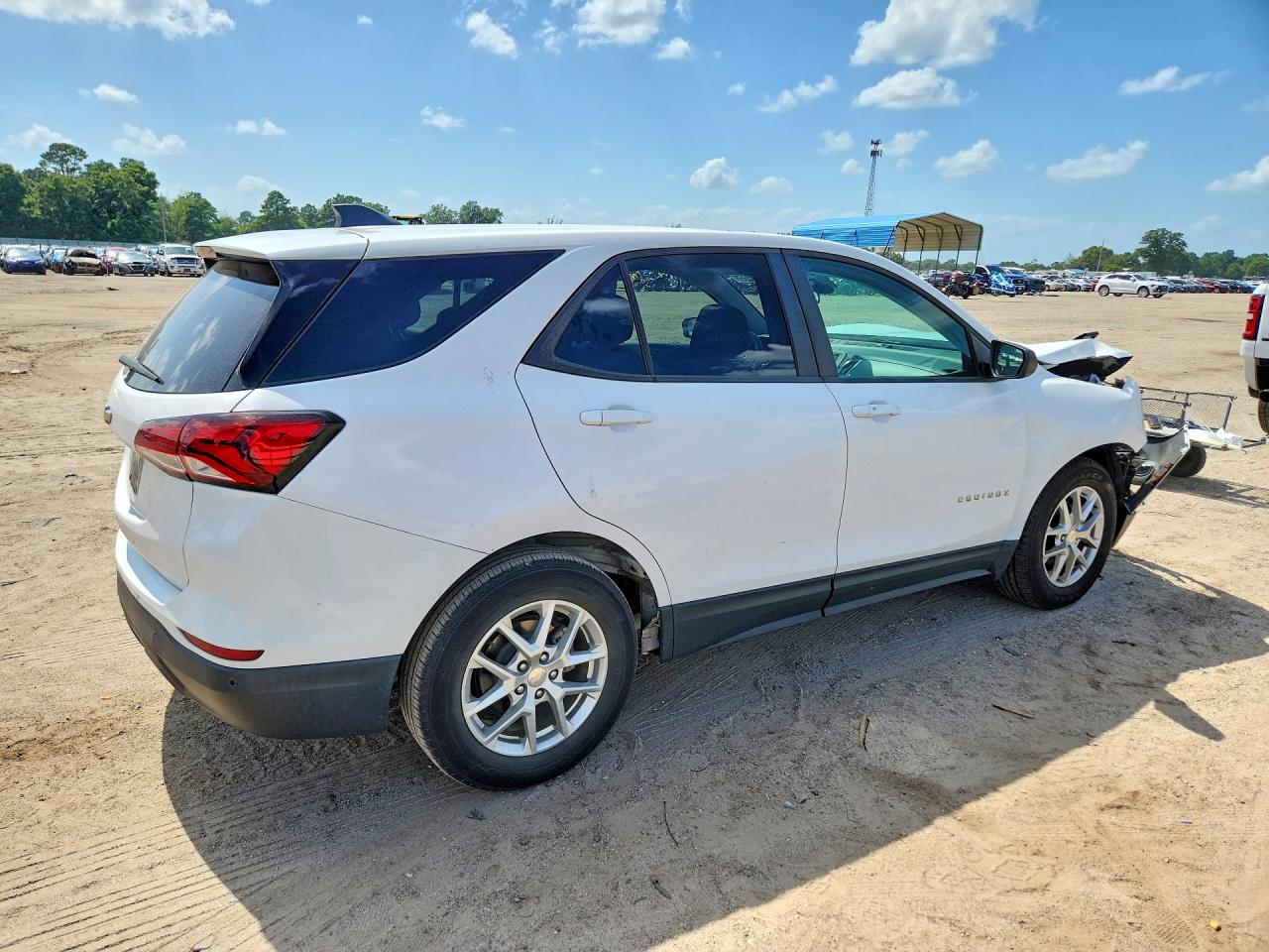 2023 CHEVROLET EQUINOX LS — снимка 3