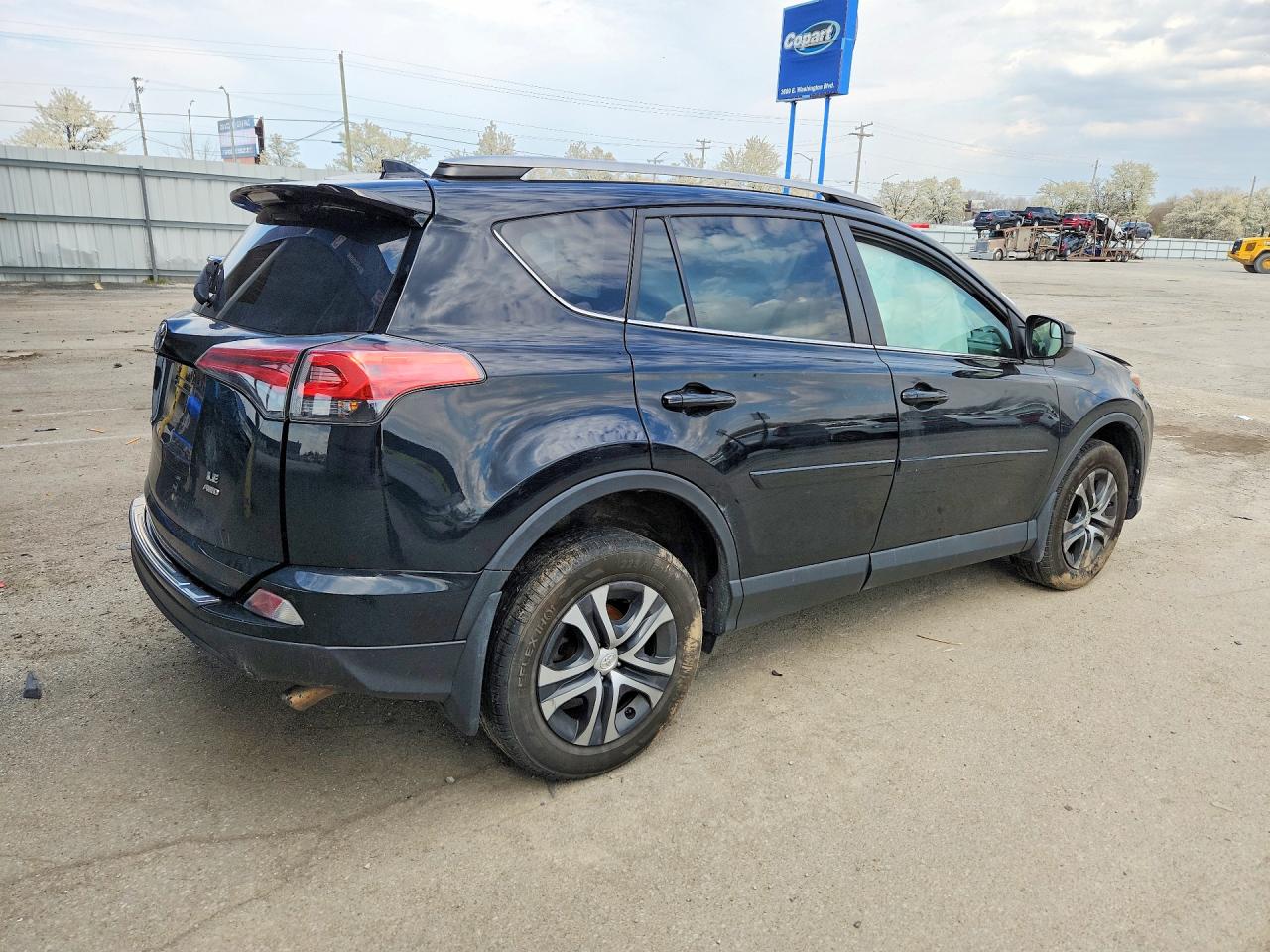 2018 TOYOTA RAV4 LE — снимка 3
