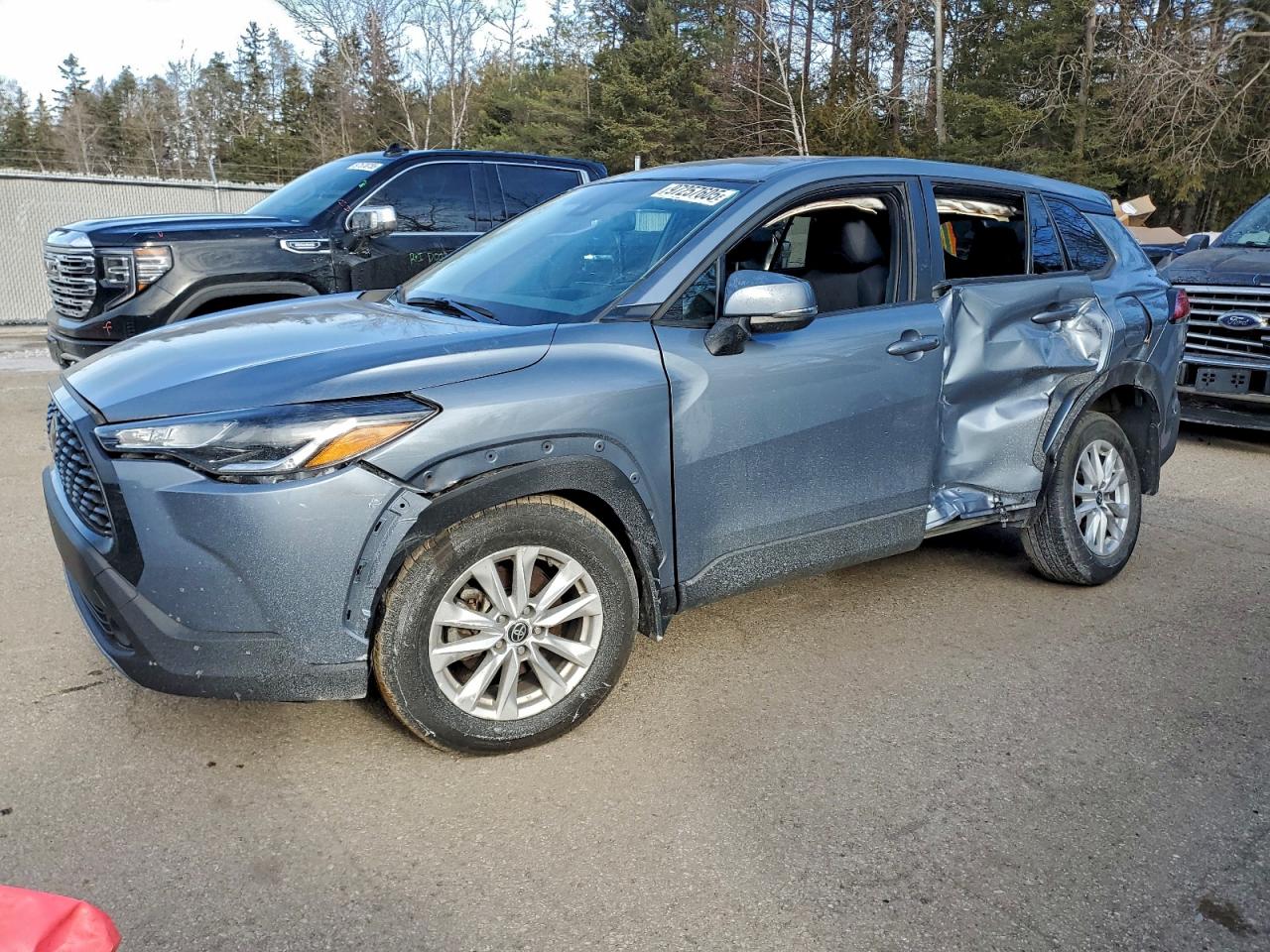 2022 TOYOTA COROLLA CROSS LE