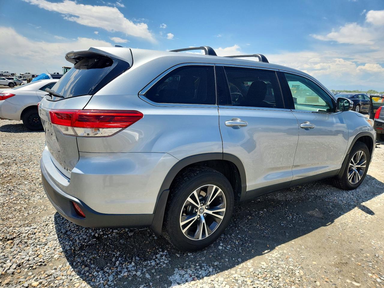 2019 TOYOTA HIGHLANDER LE PLUS — снимка 3