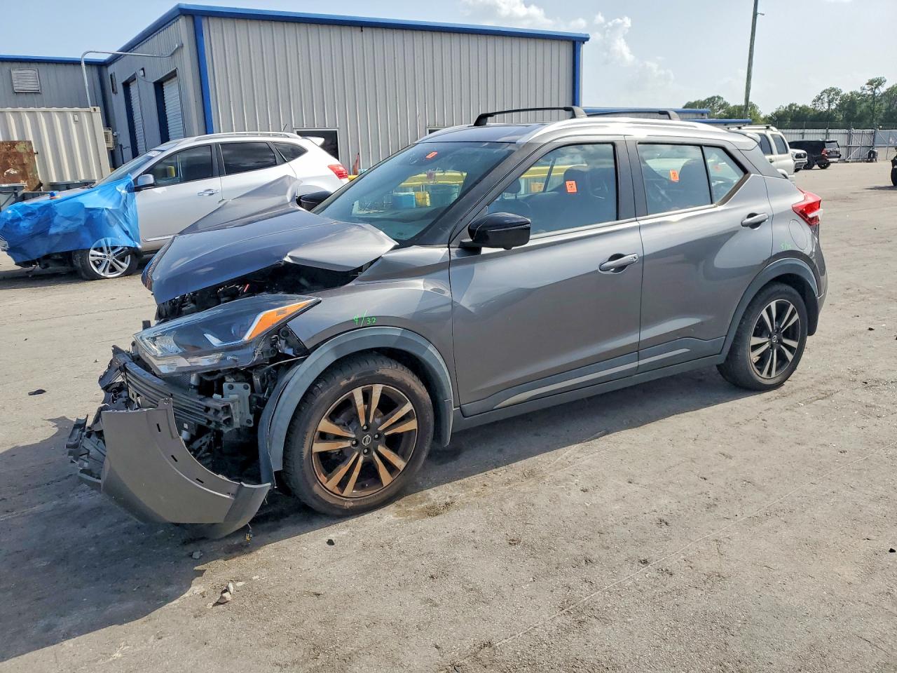 2019 NISSAN KICKS SR