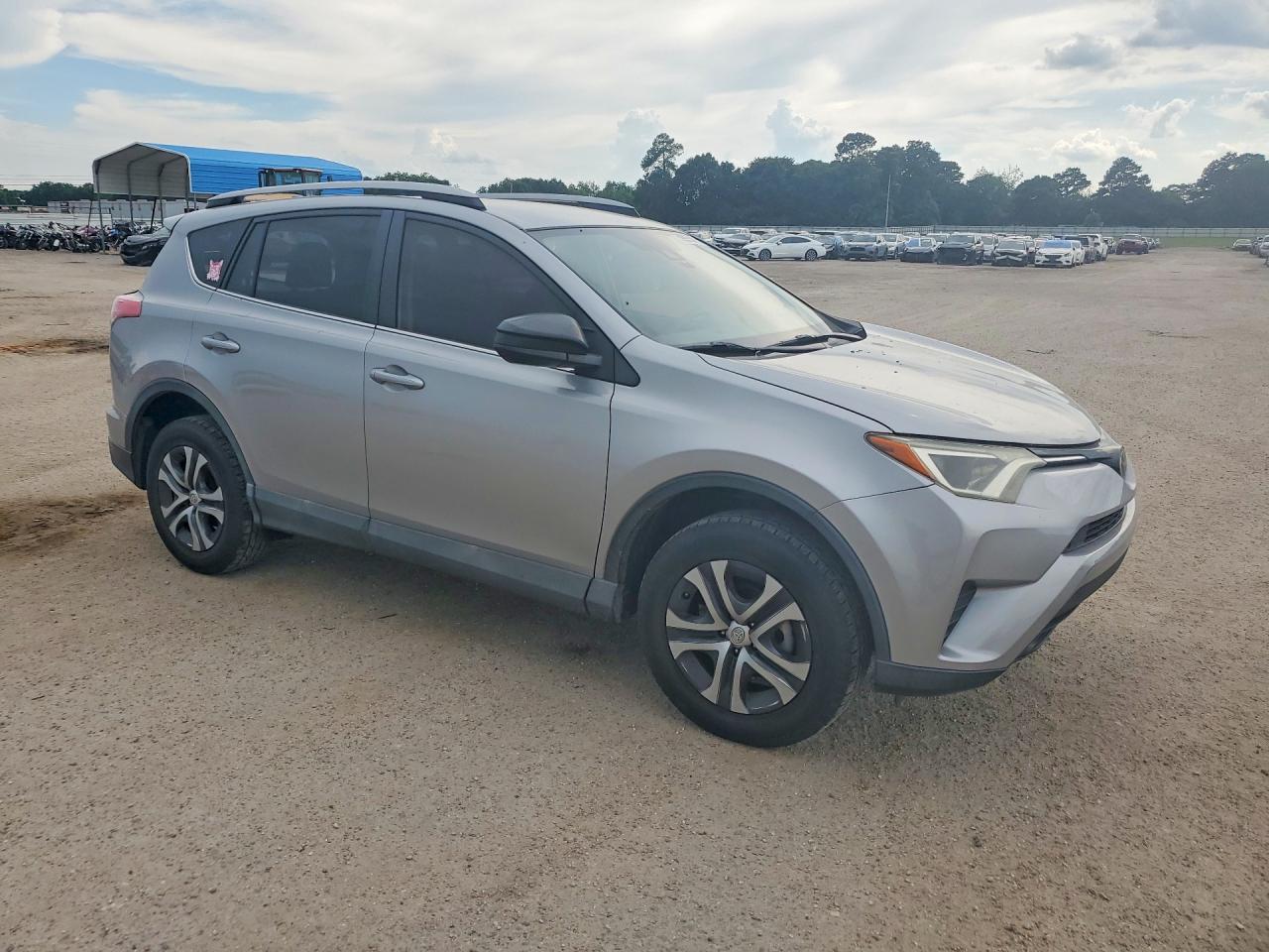 2018 TOYOTA RAV4 LE — снимка 4