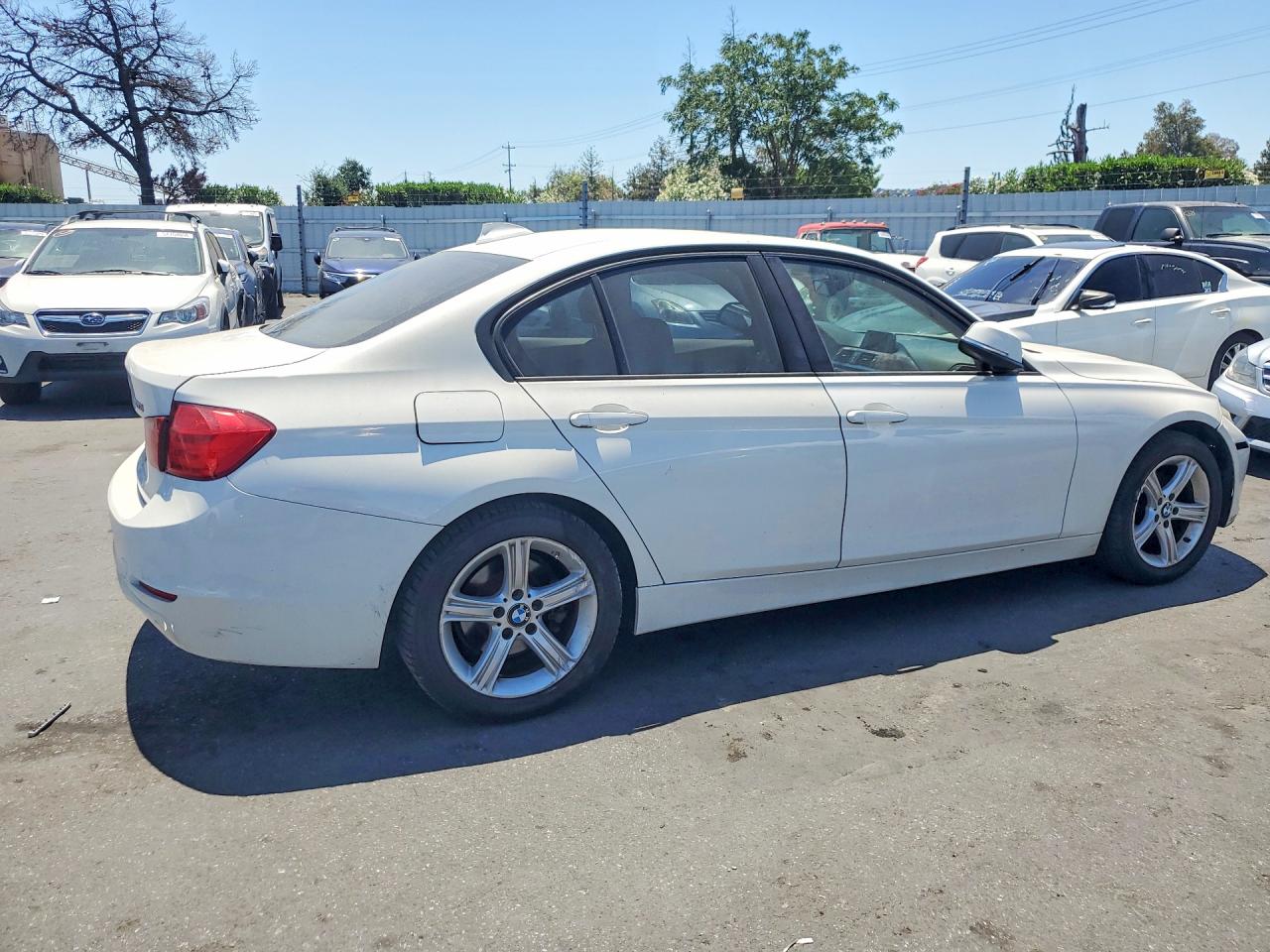 2013 BMW 320 I — снимка 3