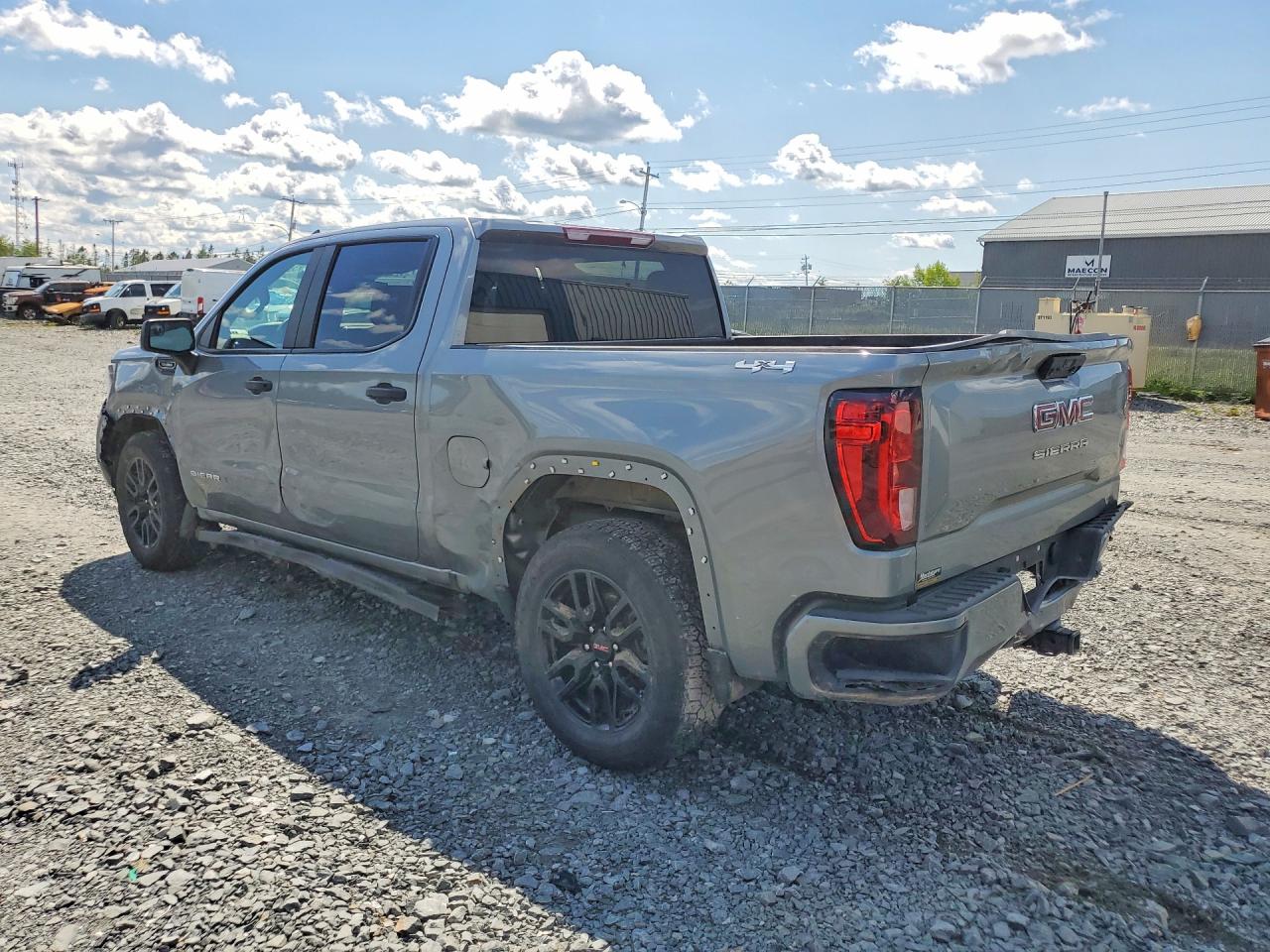 2025 GMC SIERRA K1500 — снимка 2