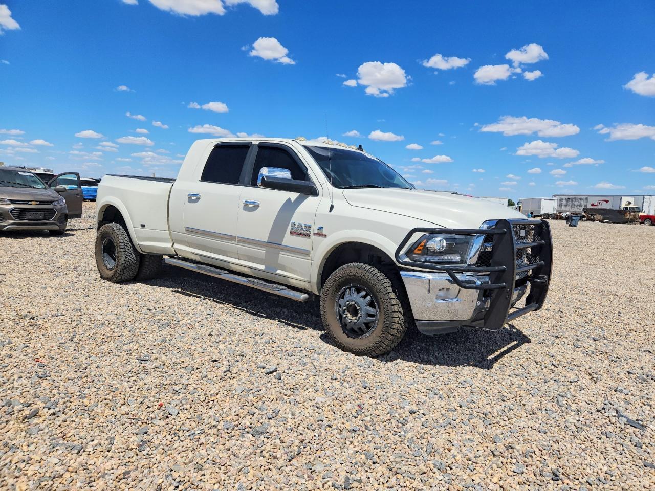 2016 RAM 3500 LARAMIE — снимка 4