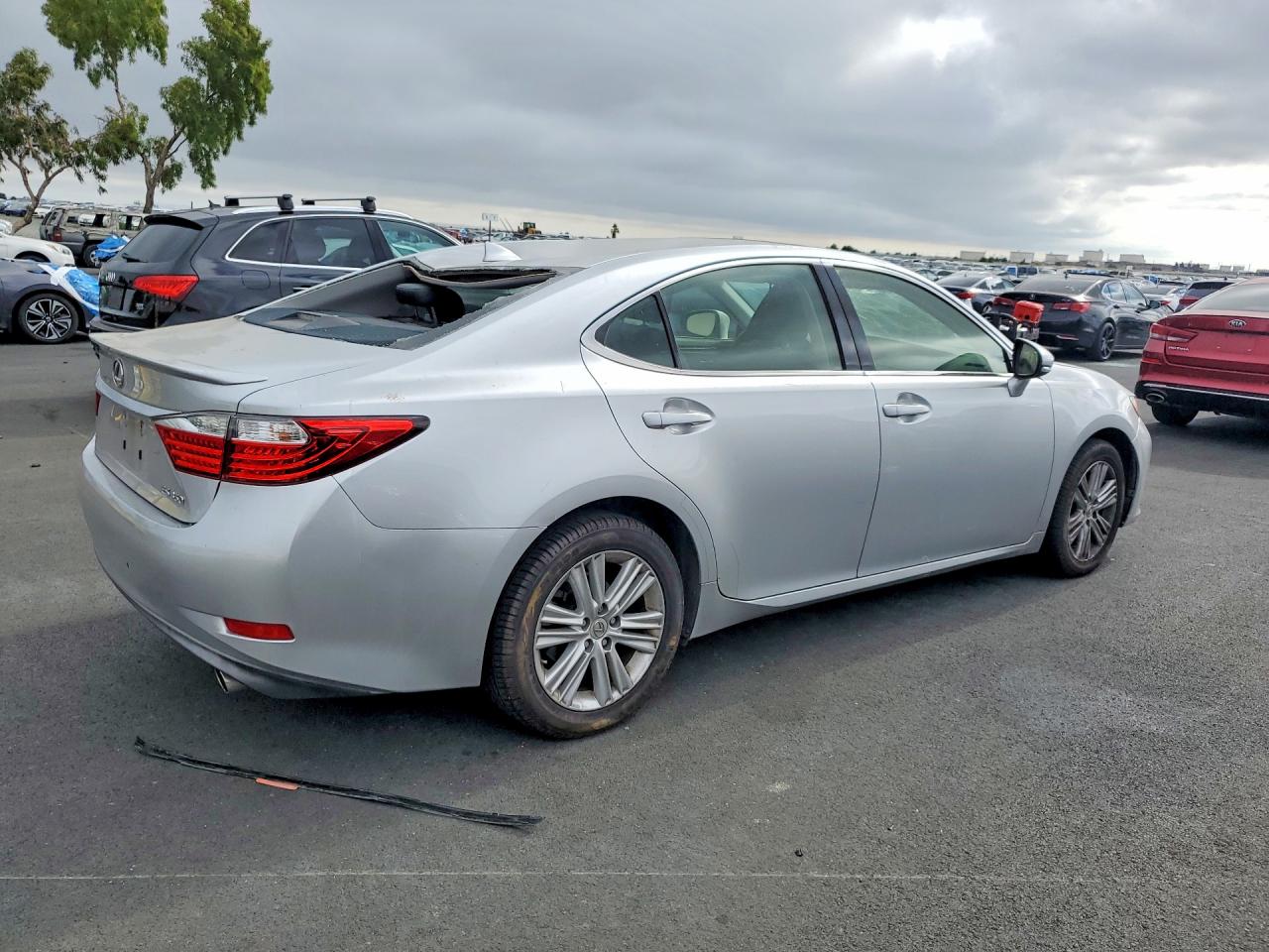 2015 LEXUS ES 350 — снимка 3