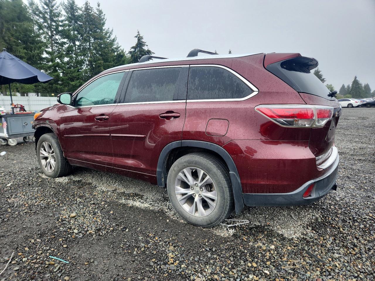 2015 TOYOTA HIGHLANDER XLE — снимка 2