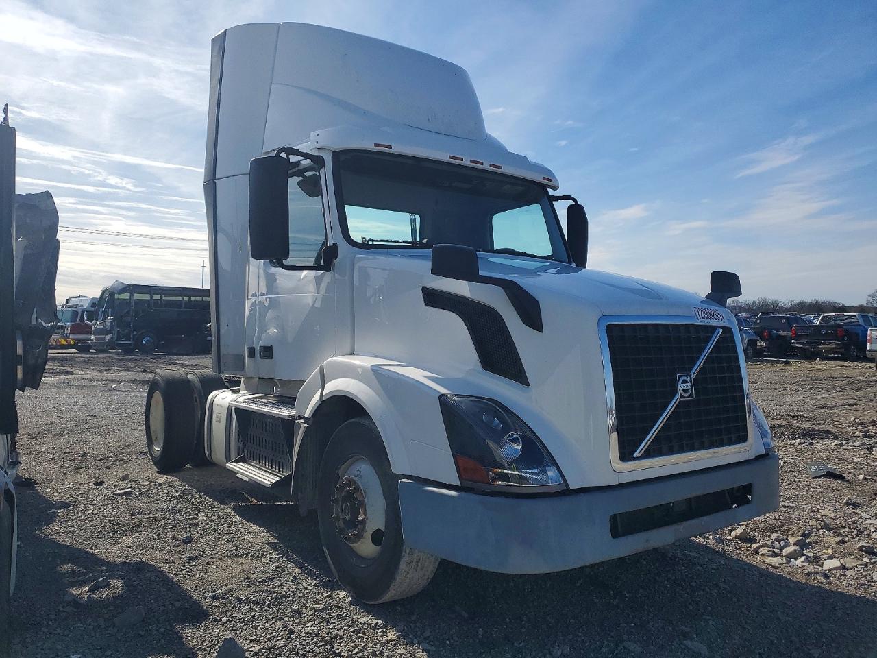2016 VOLVO VN VNL