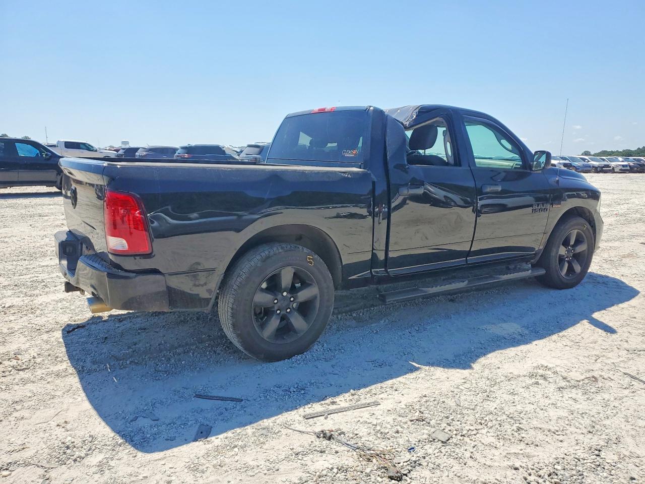 2016 RAM 1500 ST — снимка 3