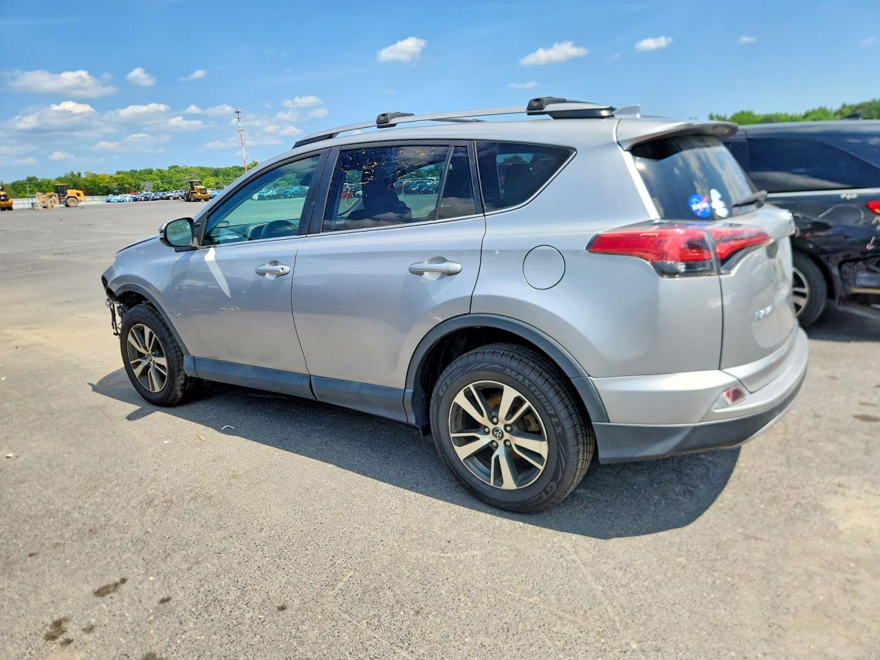 2018 TOYOTA RAV4 XLE — снимка 2