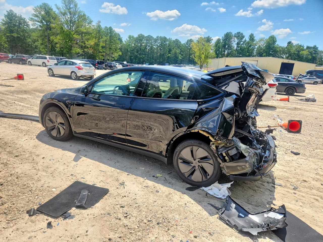 2026 TESLA MODEL Y — снимка 2
