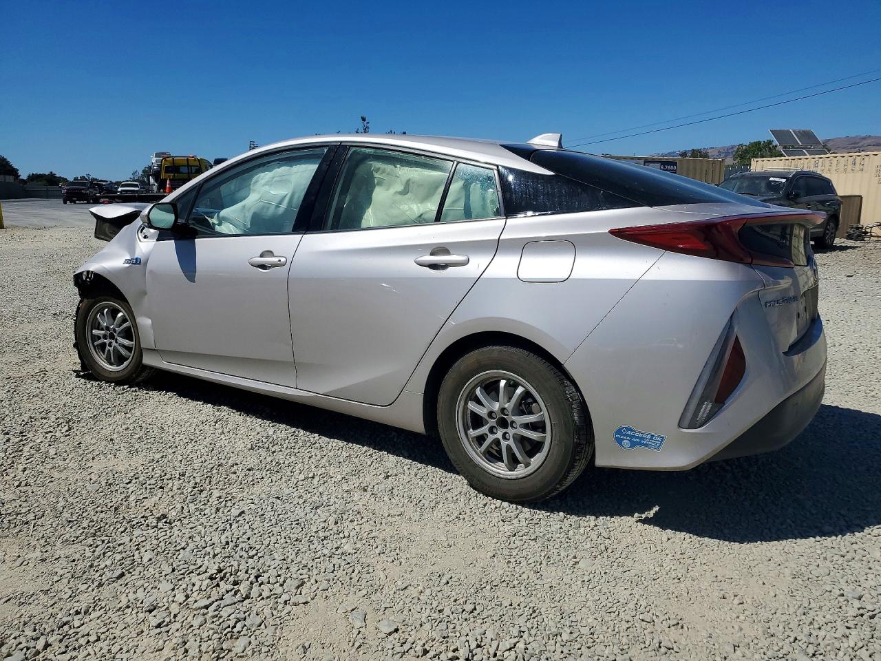 2020 TOYOTA PRIUS PRIME LE — снимка 2