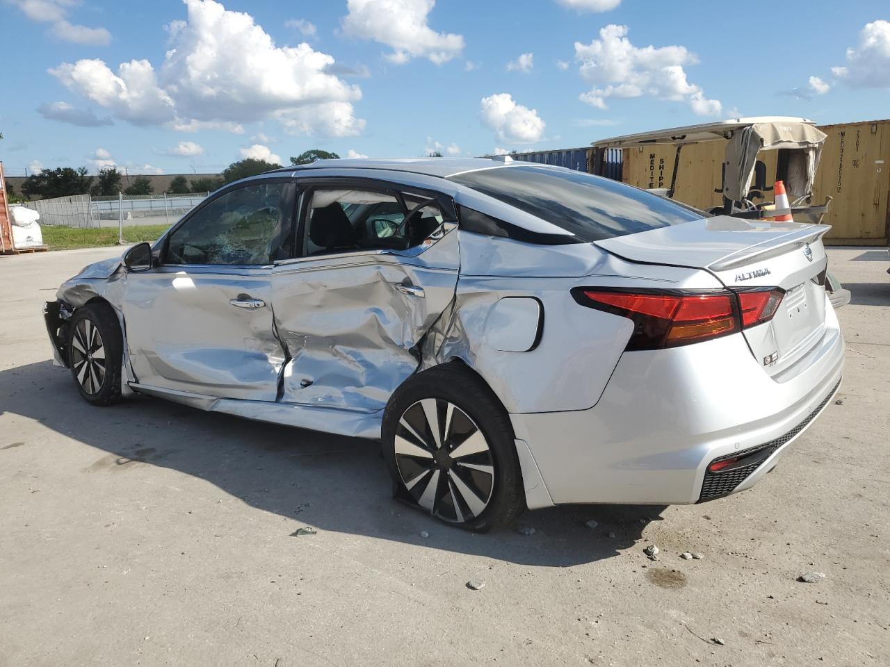2019 NISSAN ALTIMA SL — снимка 2