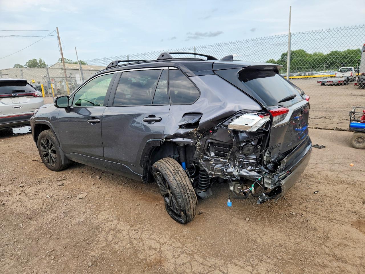2025 TOYOTA RAV4 XSE — снимка 2