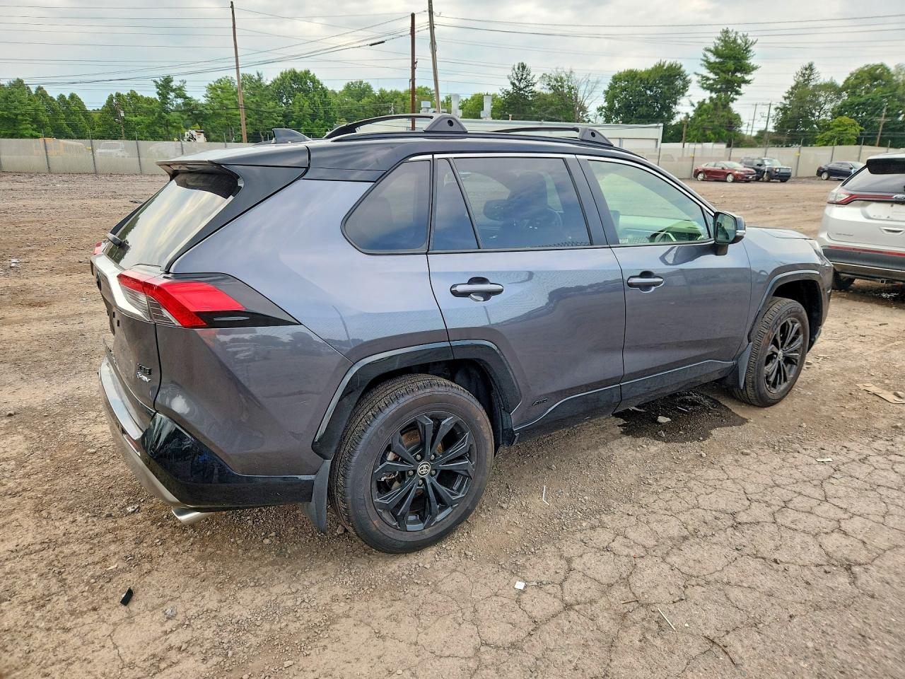 2025 TOYOTA RAV4 XSE — снимка 3