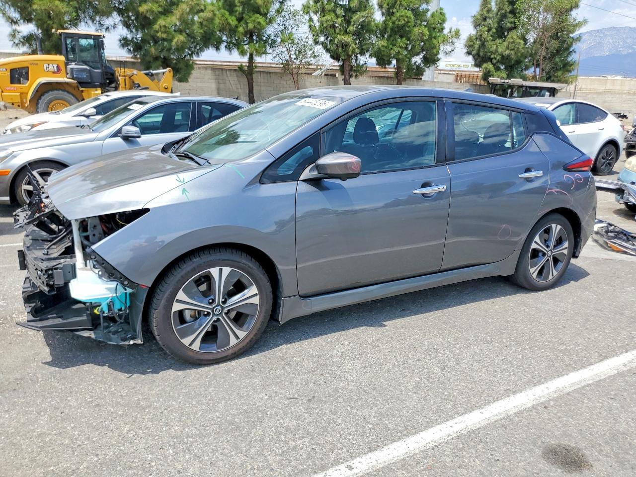 2020 NISSAN LEAF SV