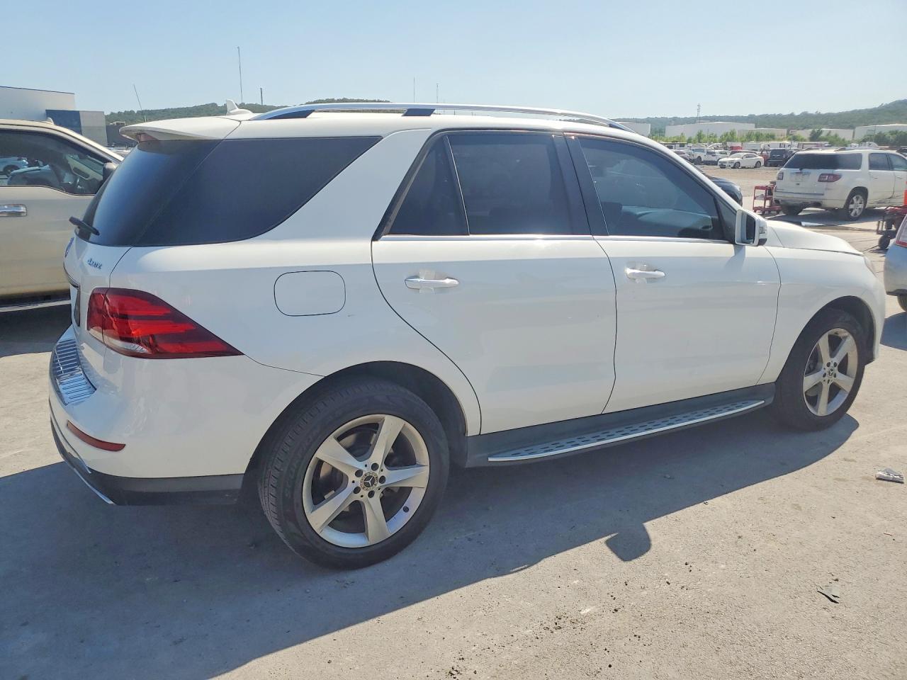 2017 MERCEDES-BENZ GLE 350 4MATIC — снимка 3