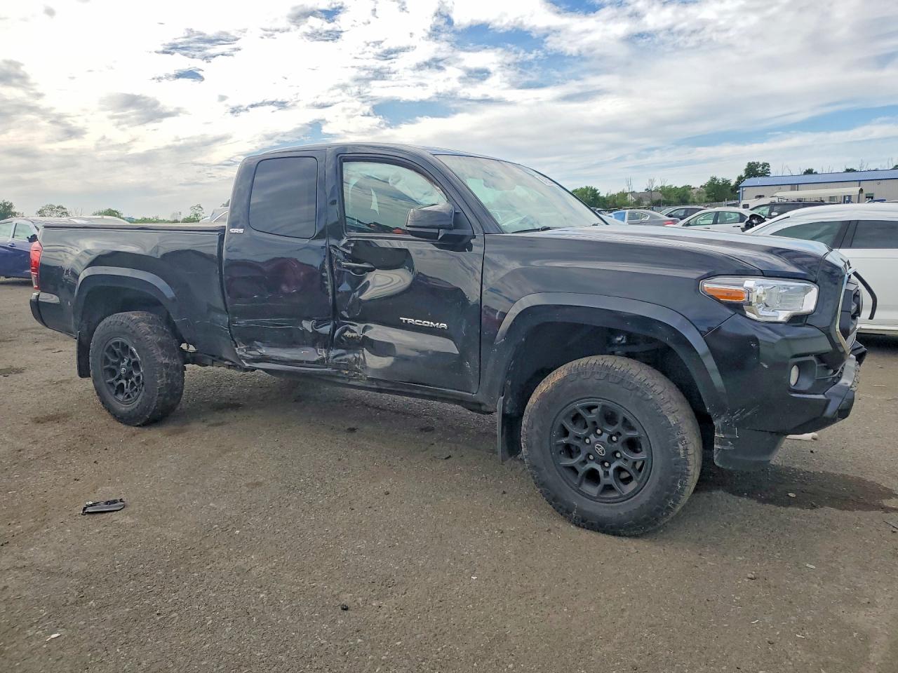 2022 TOYOTA TACOMA SR5 V6 — снимка 4
