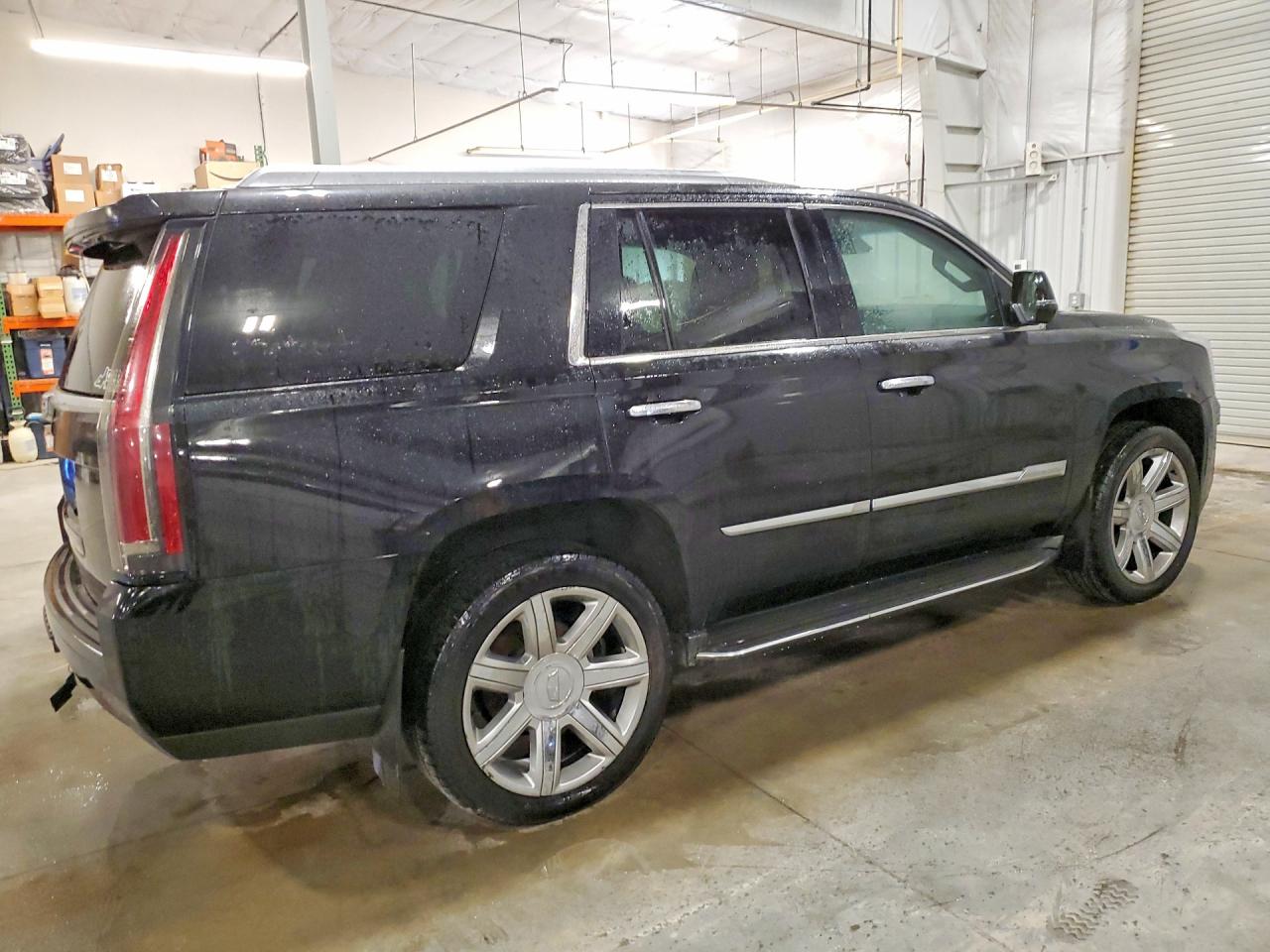 2016 CADILLAC ESCALADE LUXURY — снимка 3