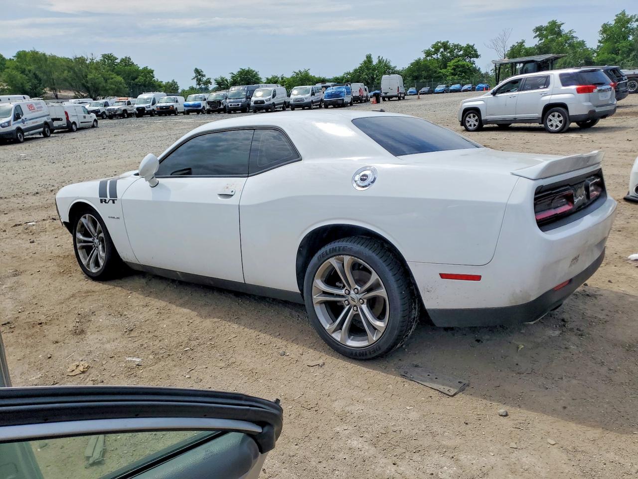 2021 DODGE CHALLENGER R/T — снимка 2